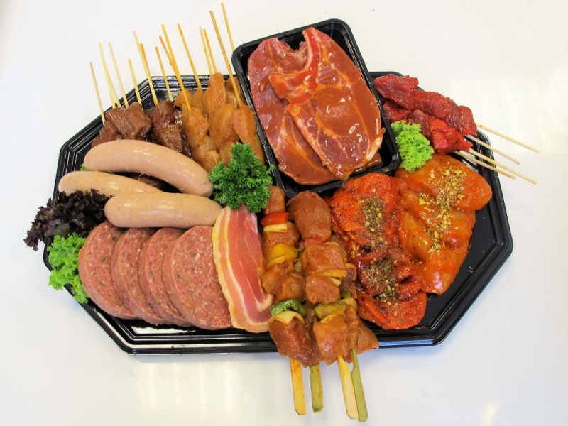 boucherie-LEVENS-min_bbq_butcher_shop_supermarket_meal_party-766127